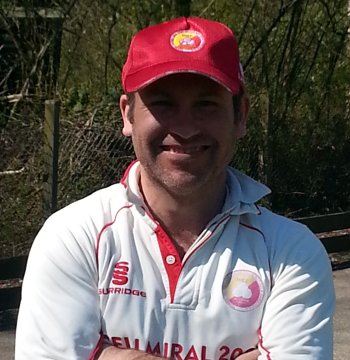 Steve Aplin spielt Cricket beim THCC Rot-Gelb in Hamburg